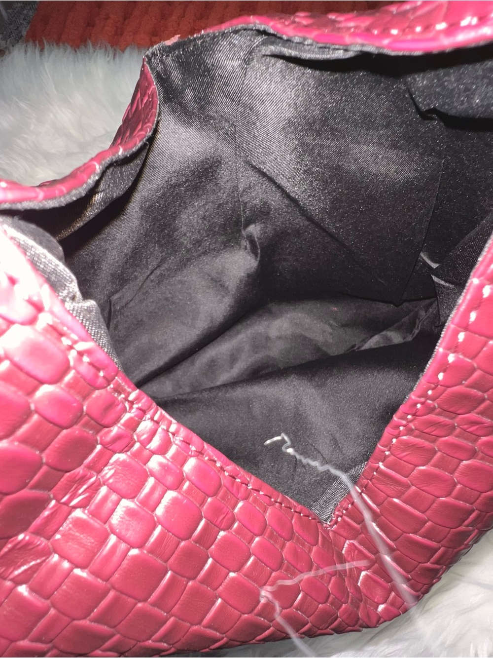 Woven Hobo Shoulder Bag - Burgundy - Picture 4 of 4